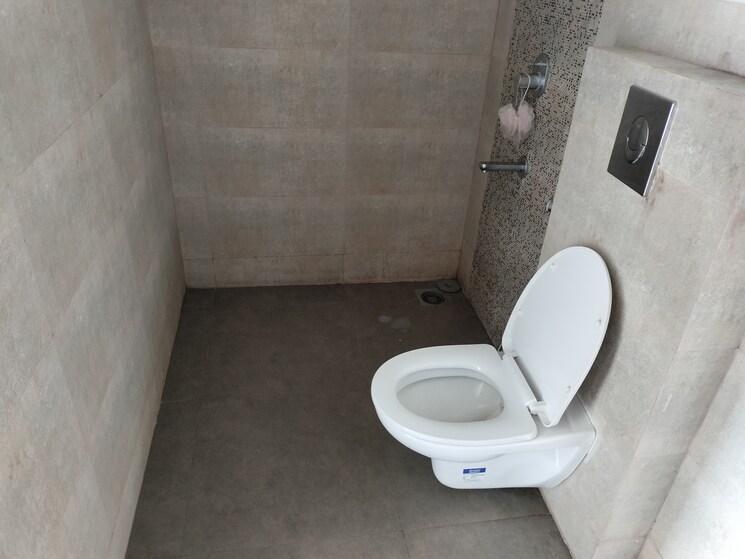 Bathroom, rosa-manhattan 2 Bedroom 720 Sq.Ft. Apartment In Ghodbunder Road Thane 9076401