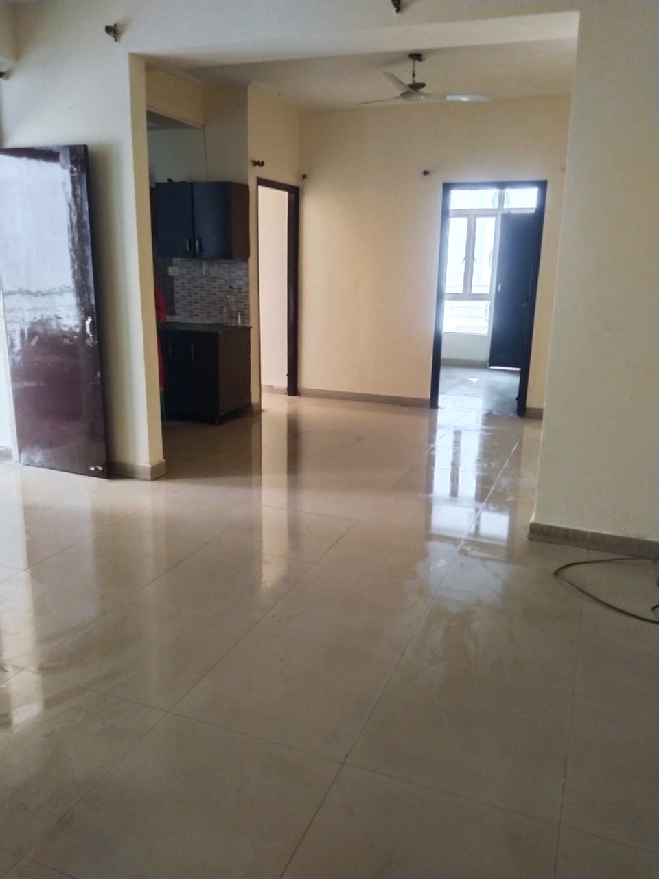 2.5 BHK + Study Room Apartment For Sale in Supertech Livingston