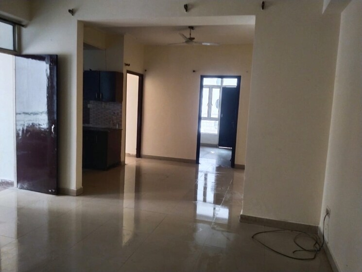 Room, supertech-livingston 2.5 Bedroom 1320 Sq.Ft. Apartment In Sain Vihar Ghaziabad 9076399