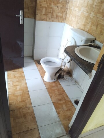 Bathroom in 2.5 BHK Apartment at Supertech Livingston, Sain Vihar – for Sale