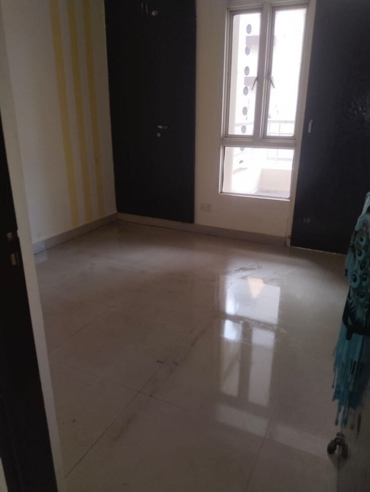 Room, supertech-livingston 2.5 Bedroom 1320 Sq.Ft. Apartment In Sain Vihar Ghaziabad 9076399