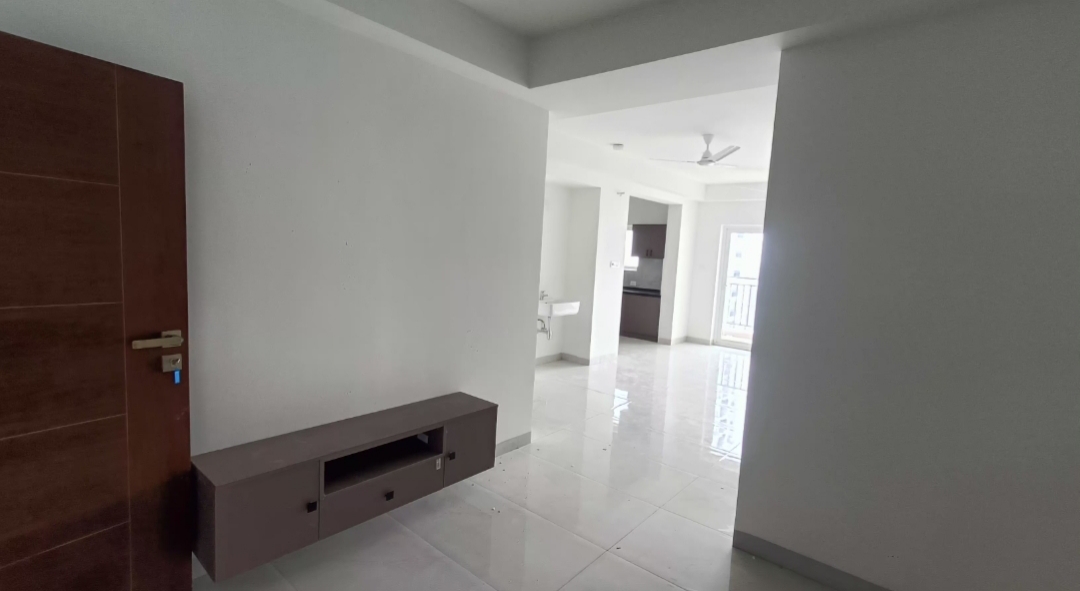 2 BHK Apartment For Rent in Poulomi Avante