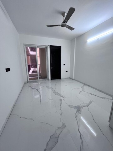 Room in 4 BHK Apartment at Shiv Sai Emerald Heights, Sector 88 – for Rent