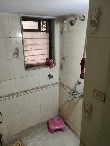 Bathroom in 1 BHK Apartment at Mahudi Darshan, Kandivali East – for Rent