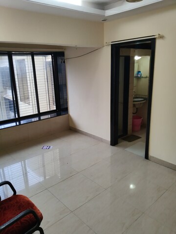 Room in 1 BHK Apartment at Mahudi Darshan, Kandivali East – for Rent