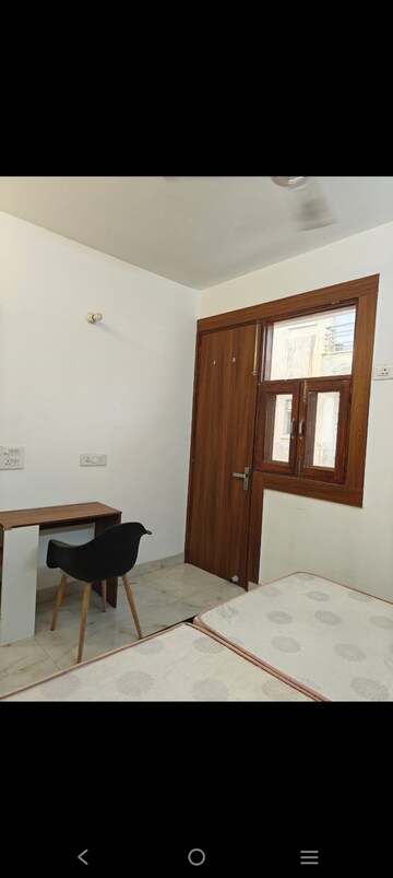 Room in 2 BHK Builder Floor at Saket – for Rent