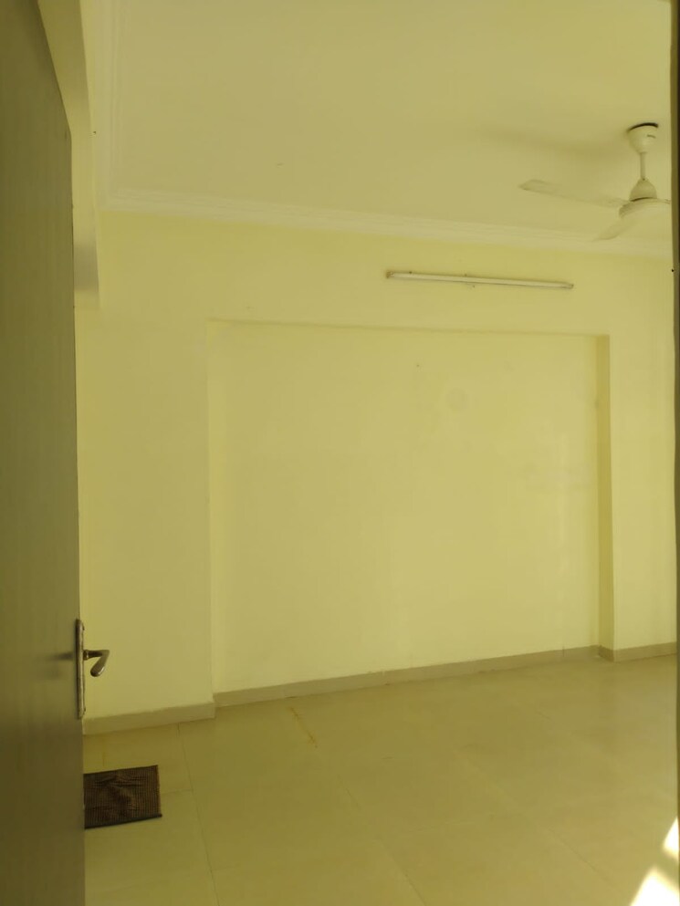 Room, kamanwala-manavstal 2 Bedroom 950 Sq.Ft. Apartment In Malad West Mumbai 9076477