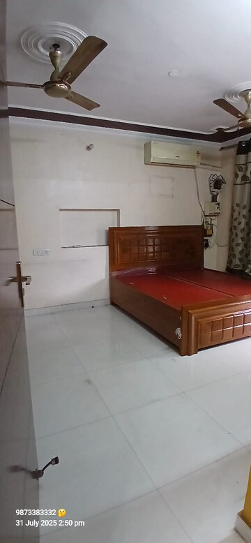 Living Room in 2 BHK Builder Floor at Sector 31 – for Rent