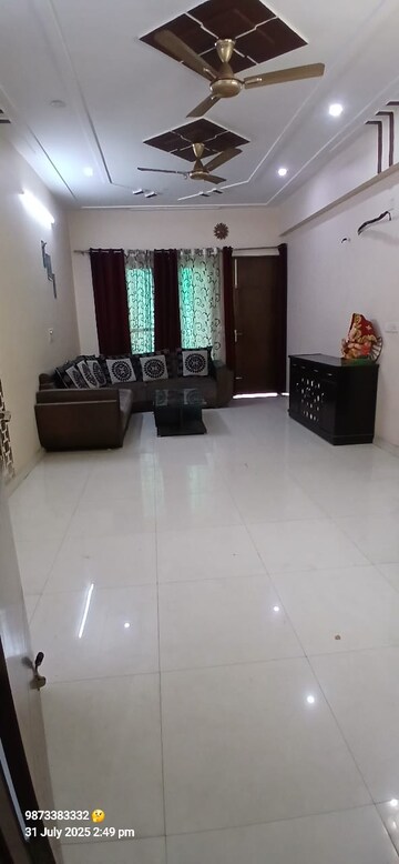 Living Room in 2 BHK Builder Floor at Sector 31 – for Rent