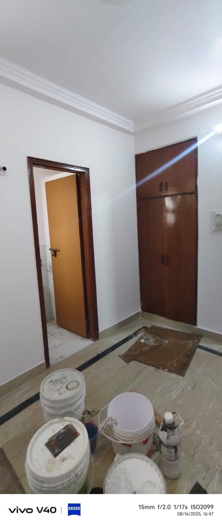 Room, sector 3 dwarka 3 Bedroom 1400 Sq.Ft. Apartment In Sector 3 Dwarka Delhi 9076537