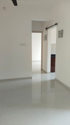 Room in 1 BHK Apartment at Vihang Valley Phase 2, Kasarvadavali – for Sale