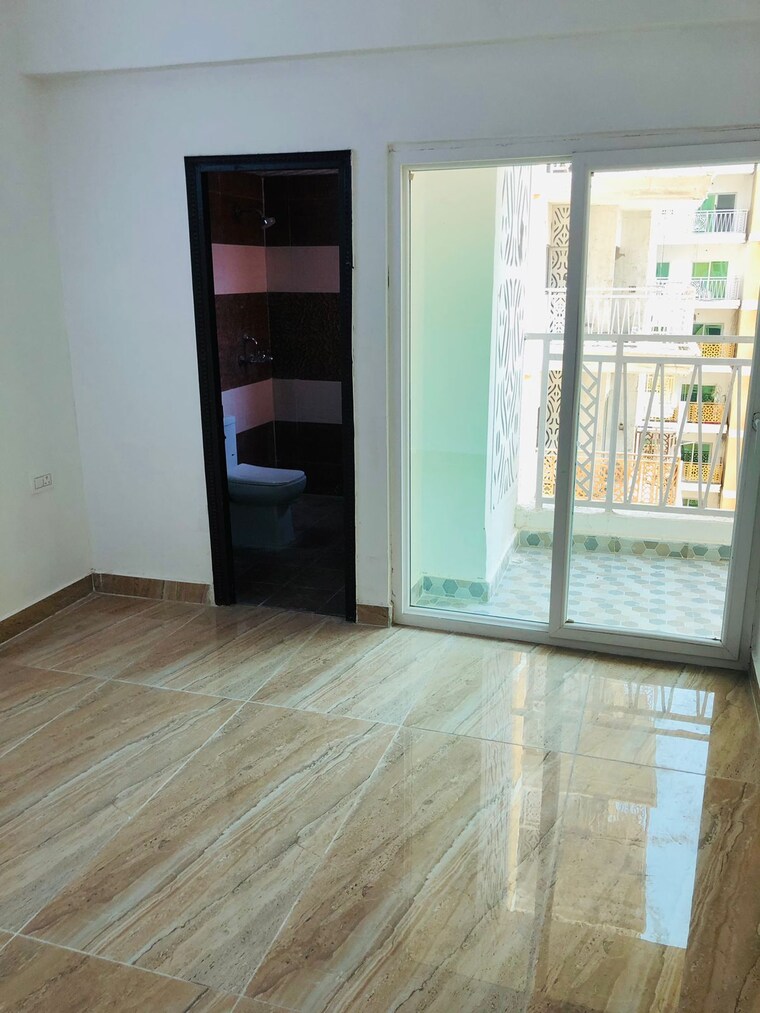 Room, migsun-vilaasa 4 Bedroom 1925 Sq.Ft. Apartment In Eta Ii Greater Noida Greater Noida 9076562