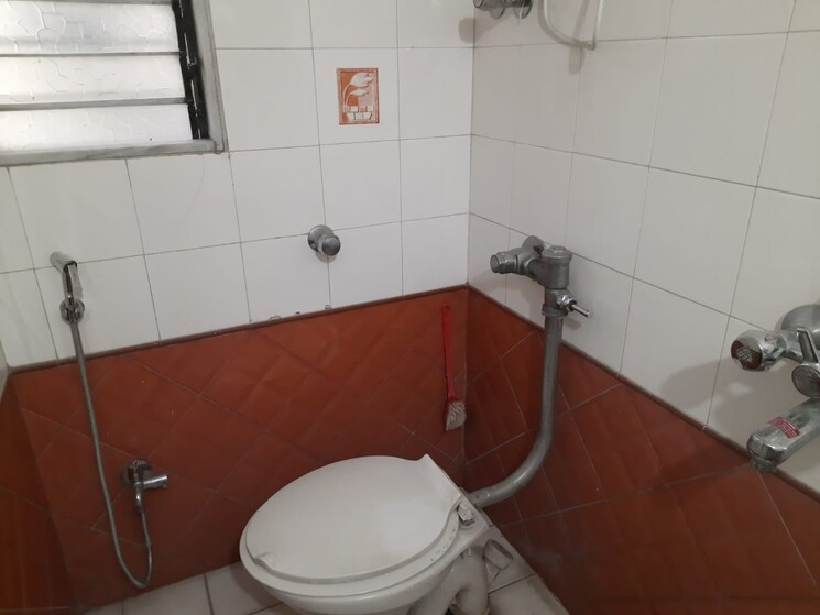 Bathroom, siddeshwar-heights 2 Bedroom 700 Sq.Ft. Apartment In Panch Pakhadi Thane 9076565