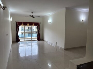 Room in 3.5 BHK Apartment at Akme Harmony, Bellandur – for Rent