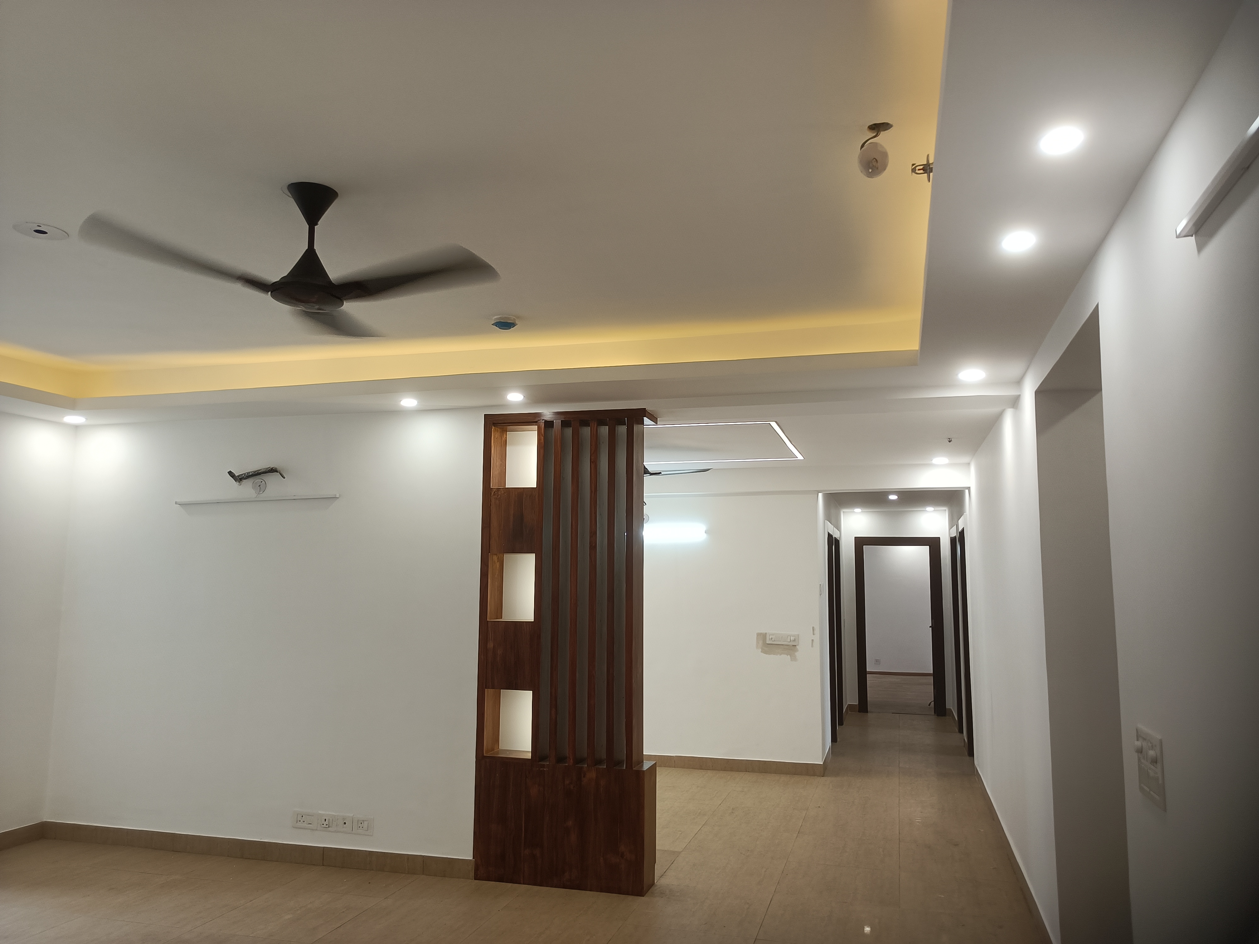 4 BHK + Pooja Room,Servant Room Apartment For Rent in 3C Lotus Panache