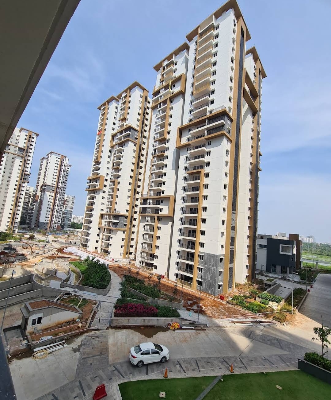 2 BHK Apartment For Rent in Aparna Sarovar Zicon