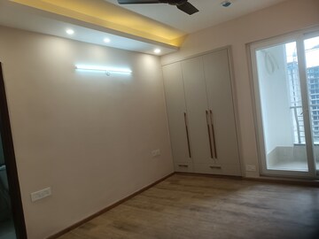 Room in 4 BHK Apartment at 3C Lotus Panache, Sector 110 – for Rent