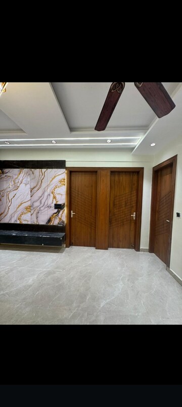 Bedroom in 4 BHK Builder Floor at Vasundhara Sector 3 – for Sale