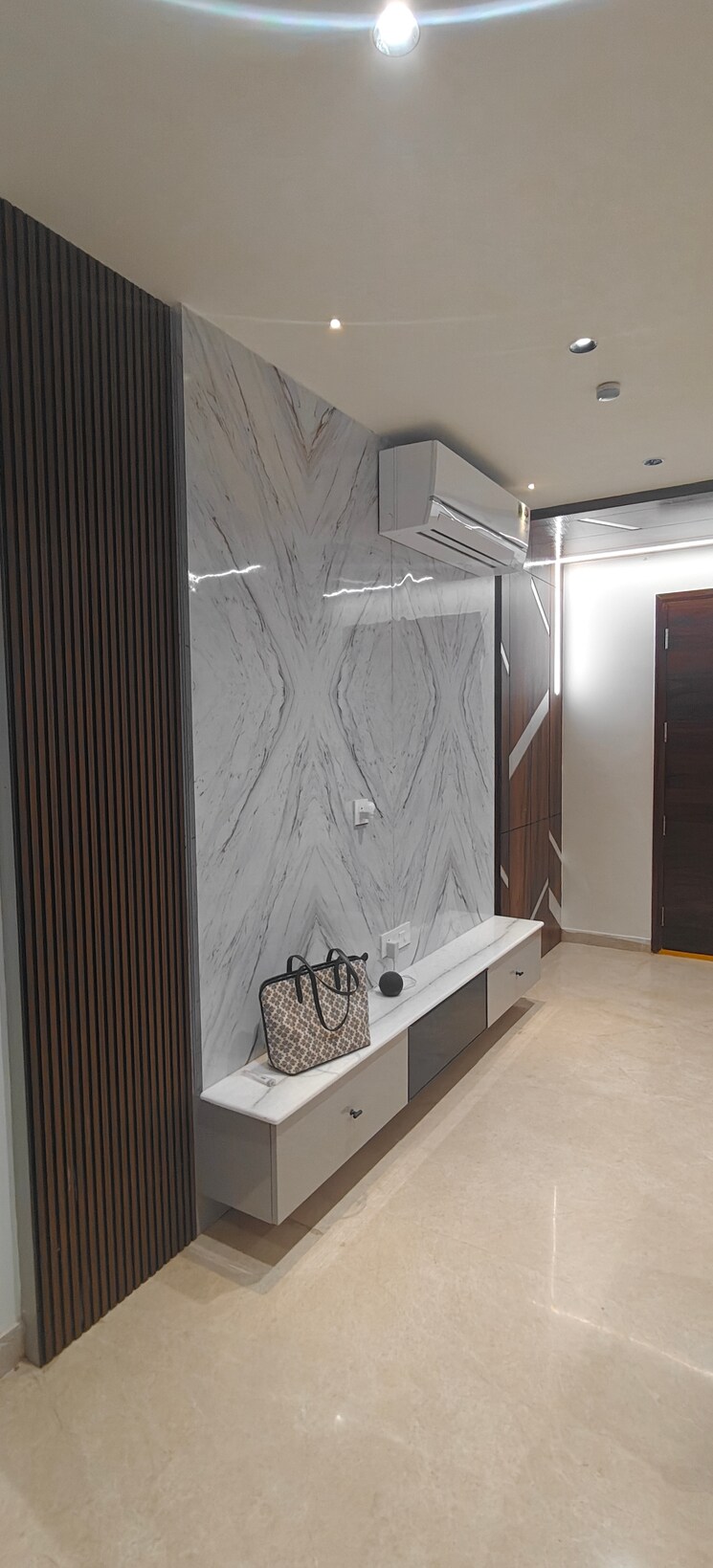 Living Room, aurobindo-kohinoor 4 Bedroom 3114 Sq.Ft. Apartment In Serilingampally Hyderabad 9076607