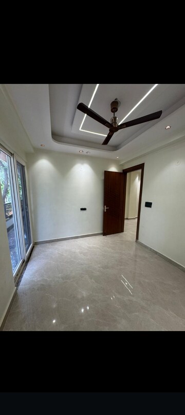 Room in 4 BHK Builder Floor at Vasundhara Sector 3 – for Sale