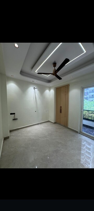 Room in 4 BHK Builder Floor at Vasundhara Sector 3 – for Sale