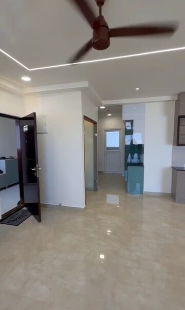 Room in 2.5 BHK Apartment at Candeur 40, Miyapur – for Rent