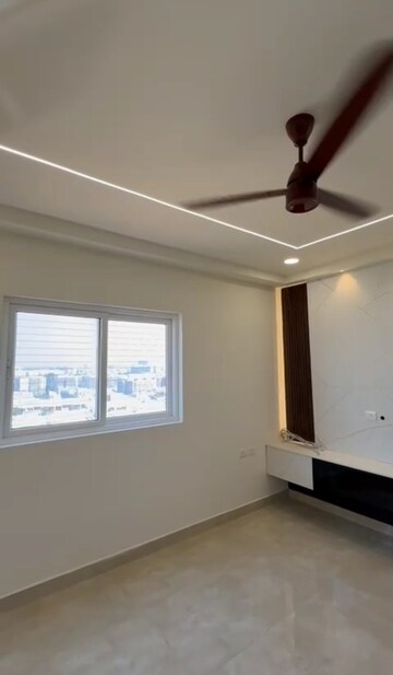 Room in 2.5 BHK Apartment at Candeur 40, Miyapur – for Rent