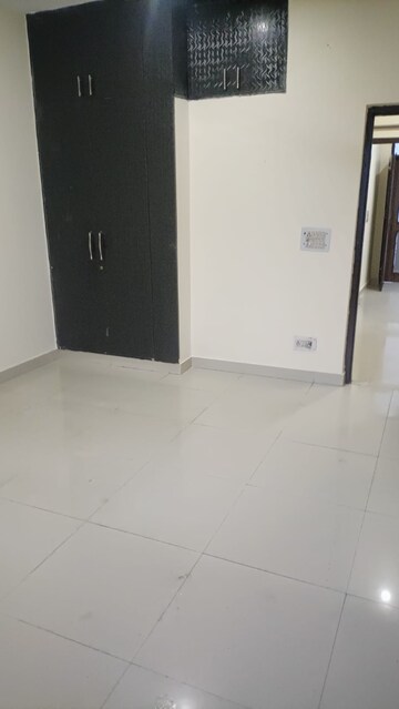 Furnished Amenities in 1 BHK Builder Floor at Sector 46 – for Rent