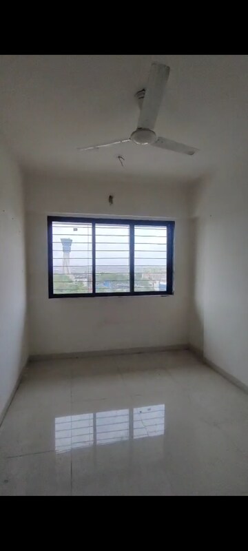 1.5 BHK Apartment For Rent in Universal Paradise, Vile Parle East