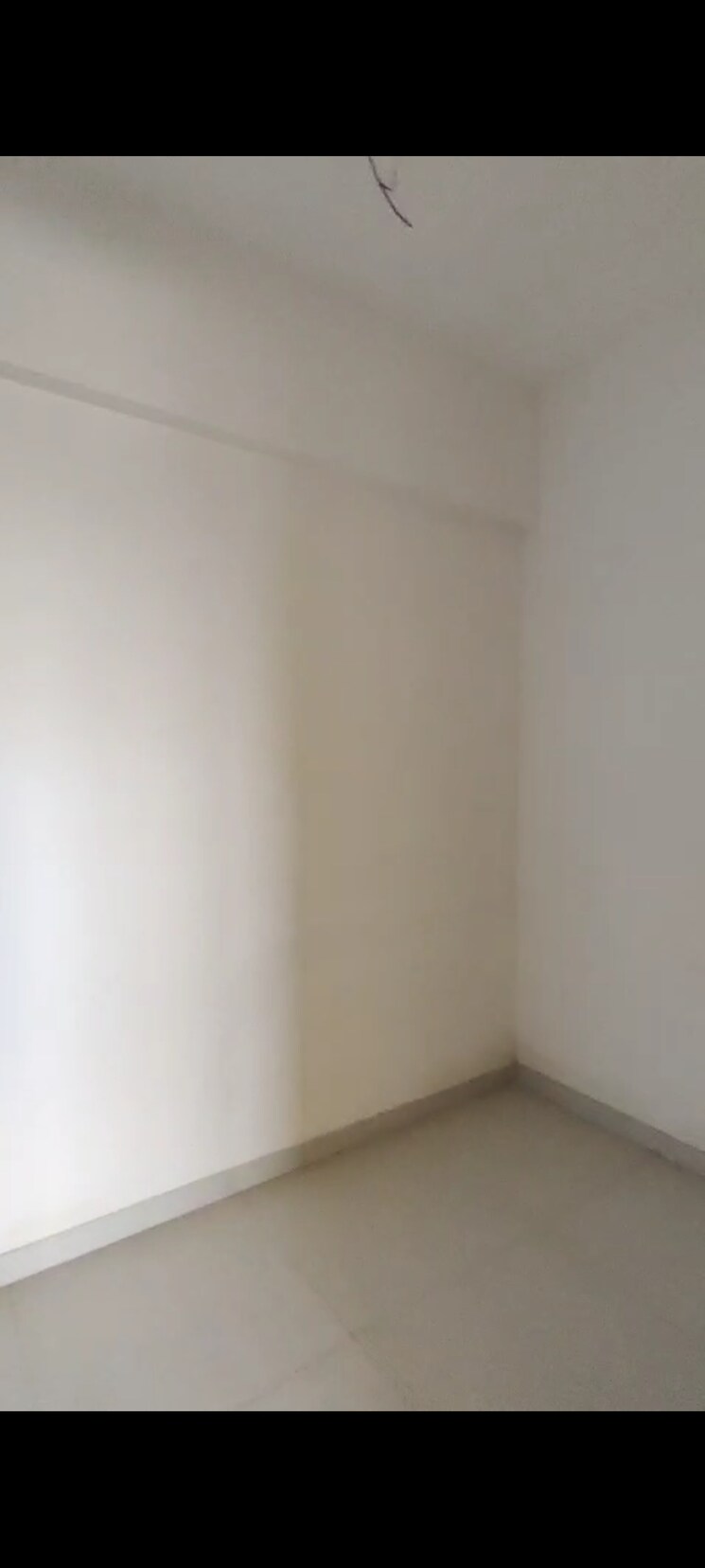 Room, universal-paradise 1.5 Bedroom 430 Sq.Ft. Apartment In Vile Parle East Mumbai 9076665