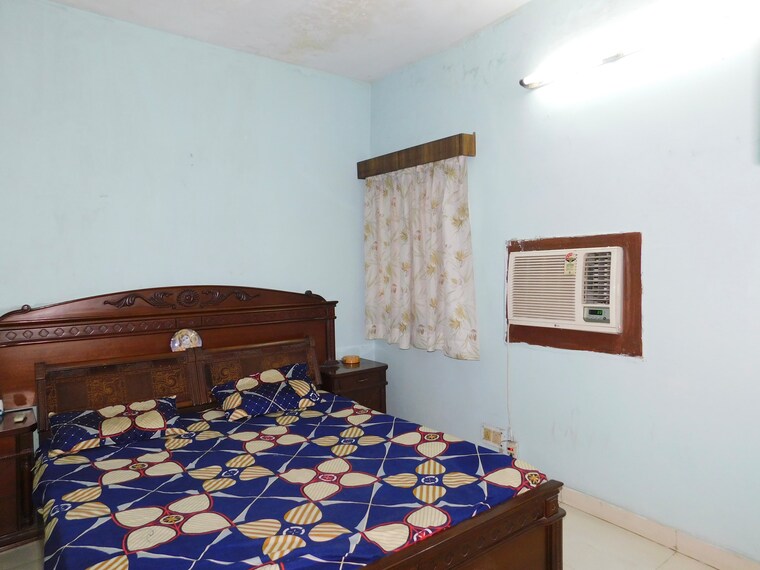 Bedroom, sukhdev vihar 3 Bedroom 1350 Sq.Ft. Builder Floor In Sukhdev Vihar Delhi 9076703