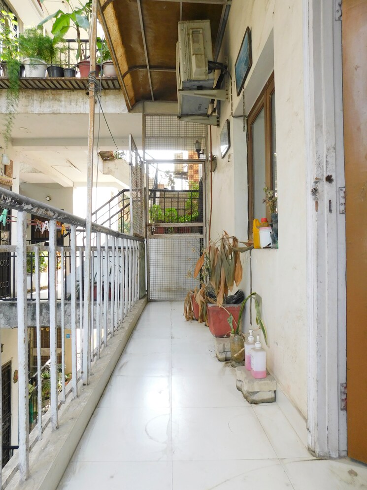 Balcony, sukhdev vihar 3 Bedroom 1350 Sq.Ft. Builder Floor In Sukhdev Vihar Delhi 9076703