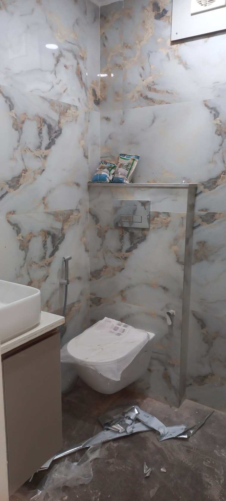 Bathroom, arjun nagar 2 Bedroom 750 Sq.Ft. Builder Floor In Arjun Nagar Delhi 9076701