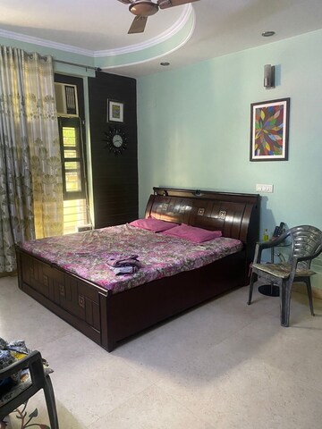 Bedroom in 5 BHK Independent House at Sector 40 – for Sale