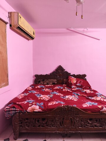 1 RK Apartment For Rent in RWA Qutab Enclave, Katwaria Sarai