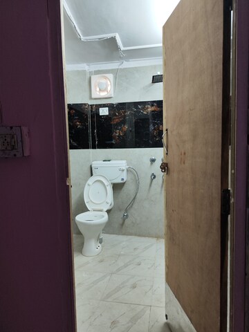 Bathroom in 1 RK Apartment at RWA Qutab Enclave, Katwaria Sarai – for Rent