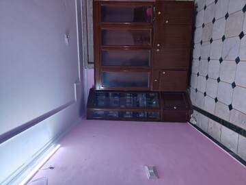 Furnished Amenities in 1 RK Apartment at RWA Qutab Enclave, Katwaria Sarai – for Rent
