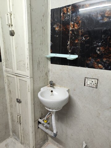 Bathroom in 1 RK Apartment at RWA Qutab Enclave, Katwaria Sarai – for Rent