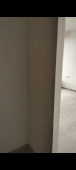 Room in 6+ BHK Apartment at Oberoi Sky City Tower E, Borivali East – for Sale