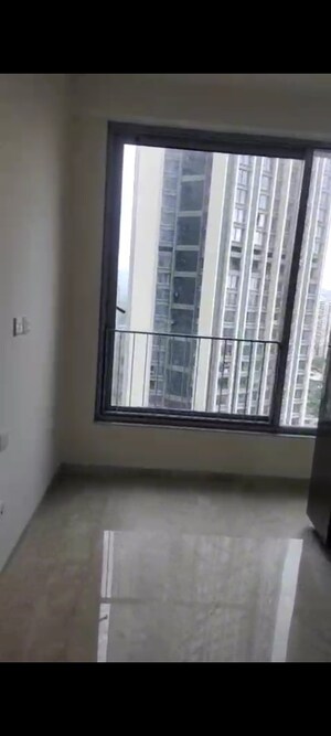 Room in 6+ BHK Apartment at Oberoi Sky City Tower E, Borivali East – for Sale
