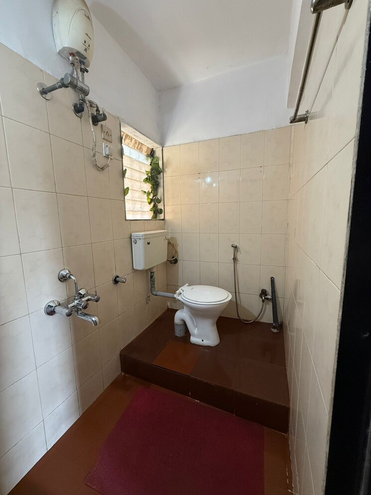 Bathroom, dheeraj-ganga 2 Bedroom 935 Sq.Ft. Apartment In Malad West Mumbai 9076761