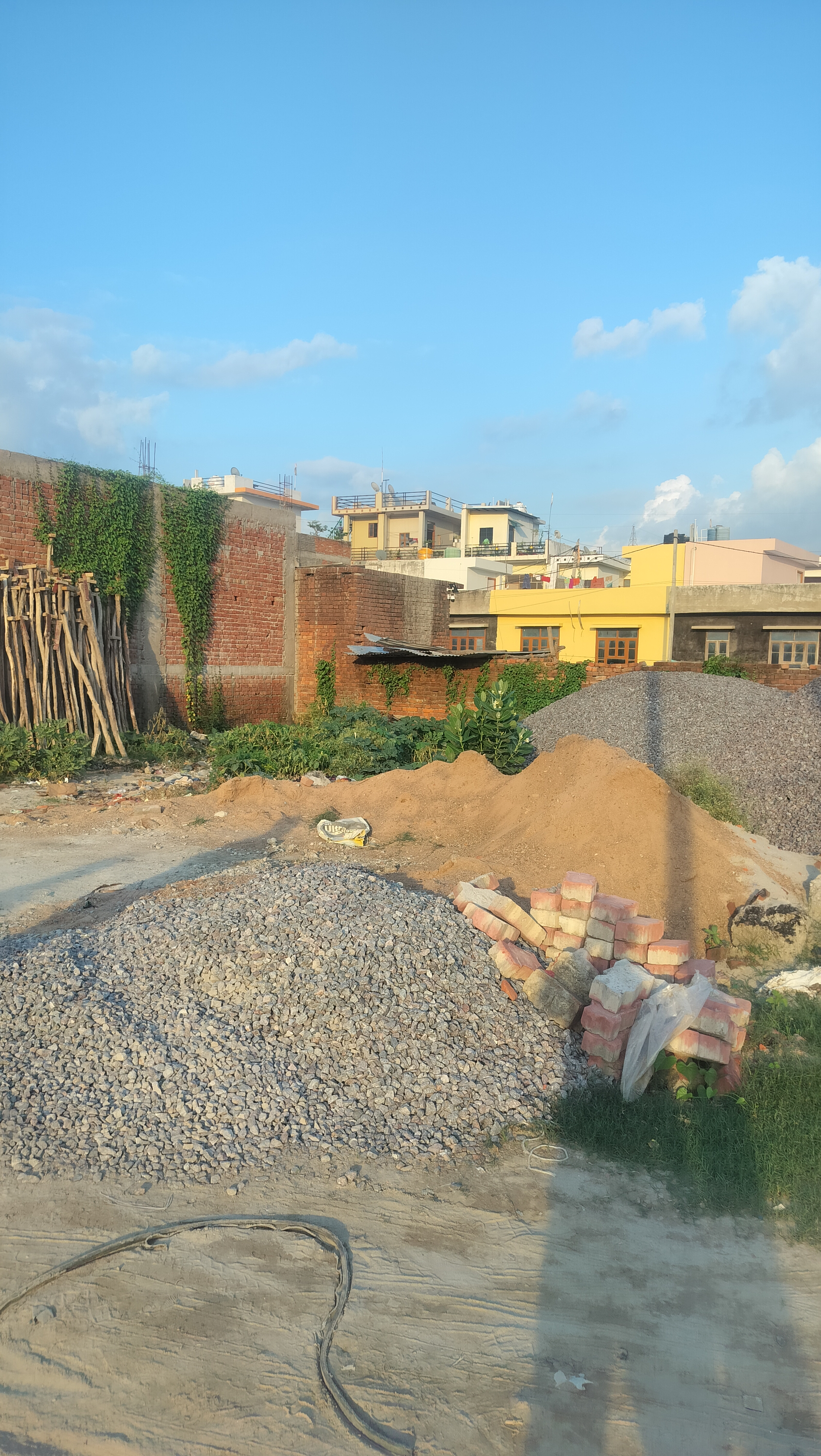 Plot For Sale in Chaudhary Property 