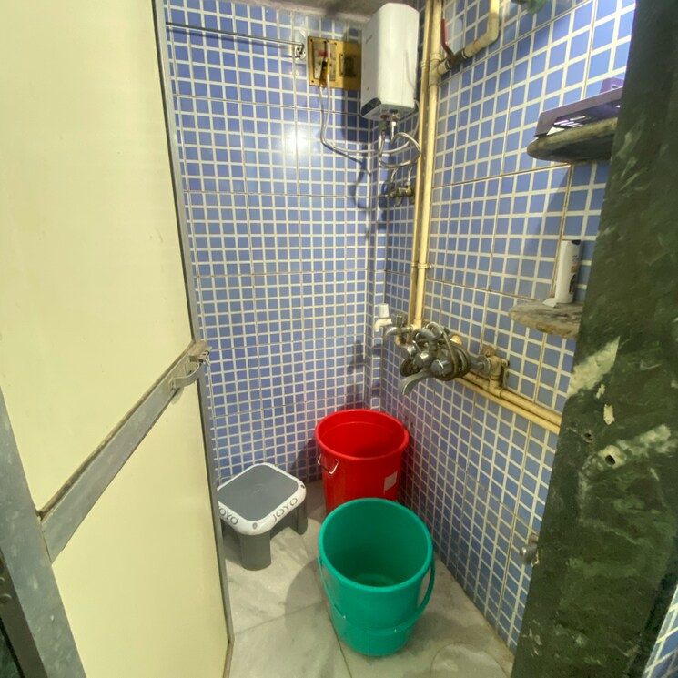 Bathroom, sion east 1 RK 225 Sq.Ft. Apartment In Sion East Mumbai 9076795