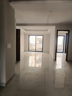 Room in 3 BHK Apartment at Prem Bansal Sapphire Court, Patiala Road – for Sale