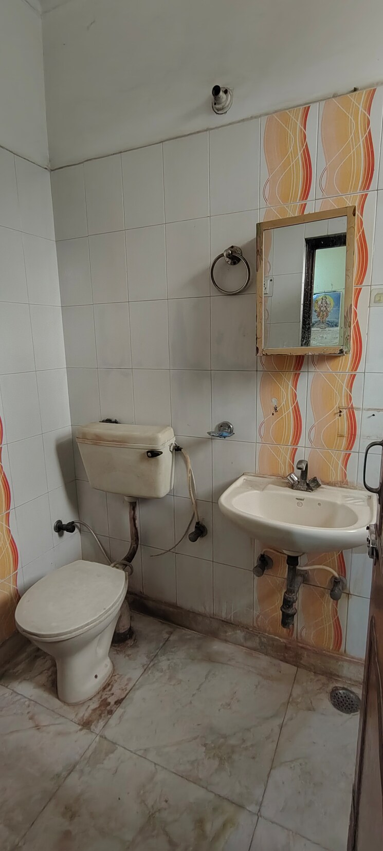 Bathroom, shanti-plaza-vaishali 2 Bedroom 850 Sq.Ft. Builder Floor In Vaishali Sector 4 Ghaziabad 9076821