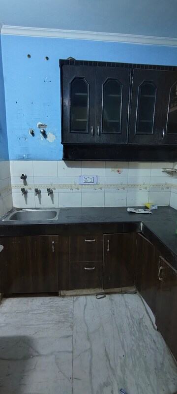 Bathroom in 2 BHK Builder Floor at Shanti Plaza Vaishali, Vaishali Sector 4 – for Sale