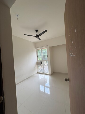 Room in 2 BHK Apartment at Lodha Golden Dream, Dombivli East – for Rent