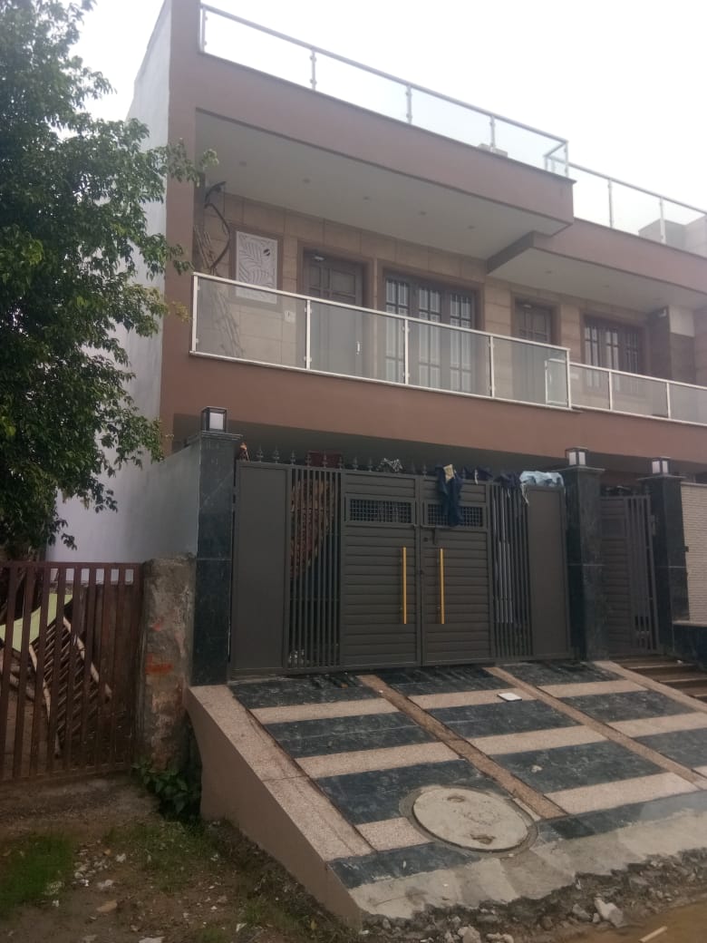 5 BHK + Pooja Room Independent House For Rent in Prime City Greater Noida