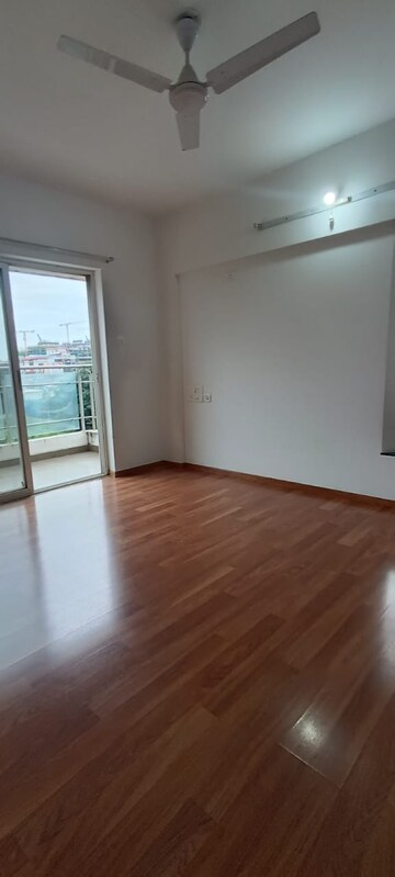 Room in 2 BHK Apartment at Paranjape Schemes Yuthika, Baner – for Rent