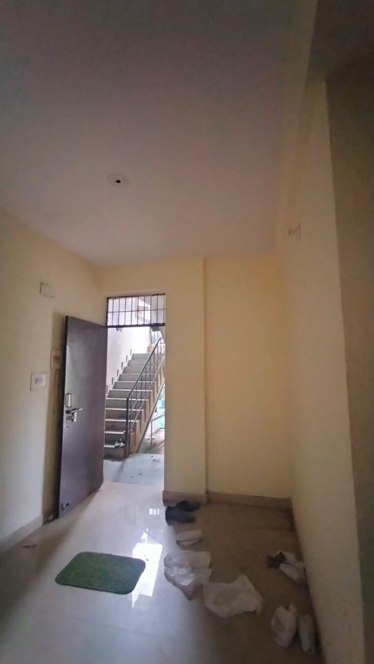 undefined, sector 10 greater noida 1.5 Bedroom 30 Sq.Mt. Apartment In Sector 10 Greater Noida Greater Noida 9076919